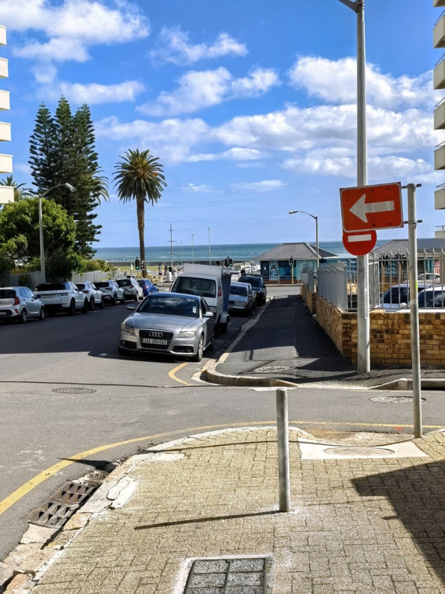 1 Bedroom Property for Sale in Three Anchor Bay Western Cape